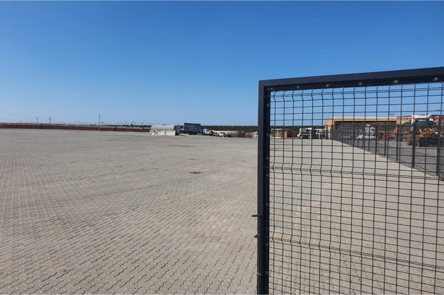 To Let commercial Property for Rent in Markman Industrial Eastern Cape